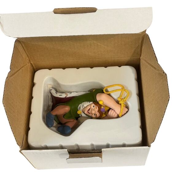 Disney Christmas Magic #143 Grolier 2001 'Quasimodo' Christmas Ornament - Picture 3 of 5
